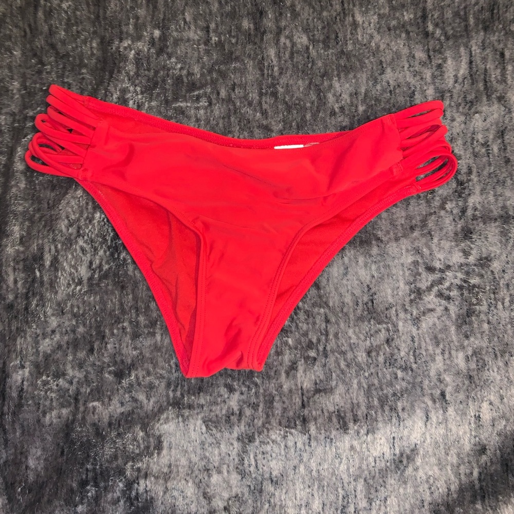Cheeky bikini bottoms